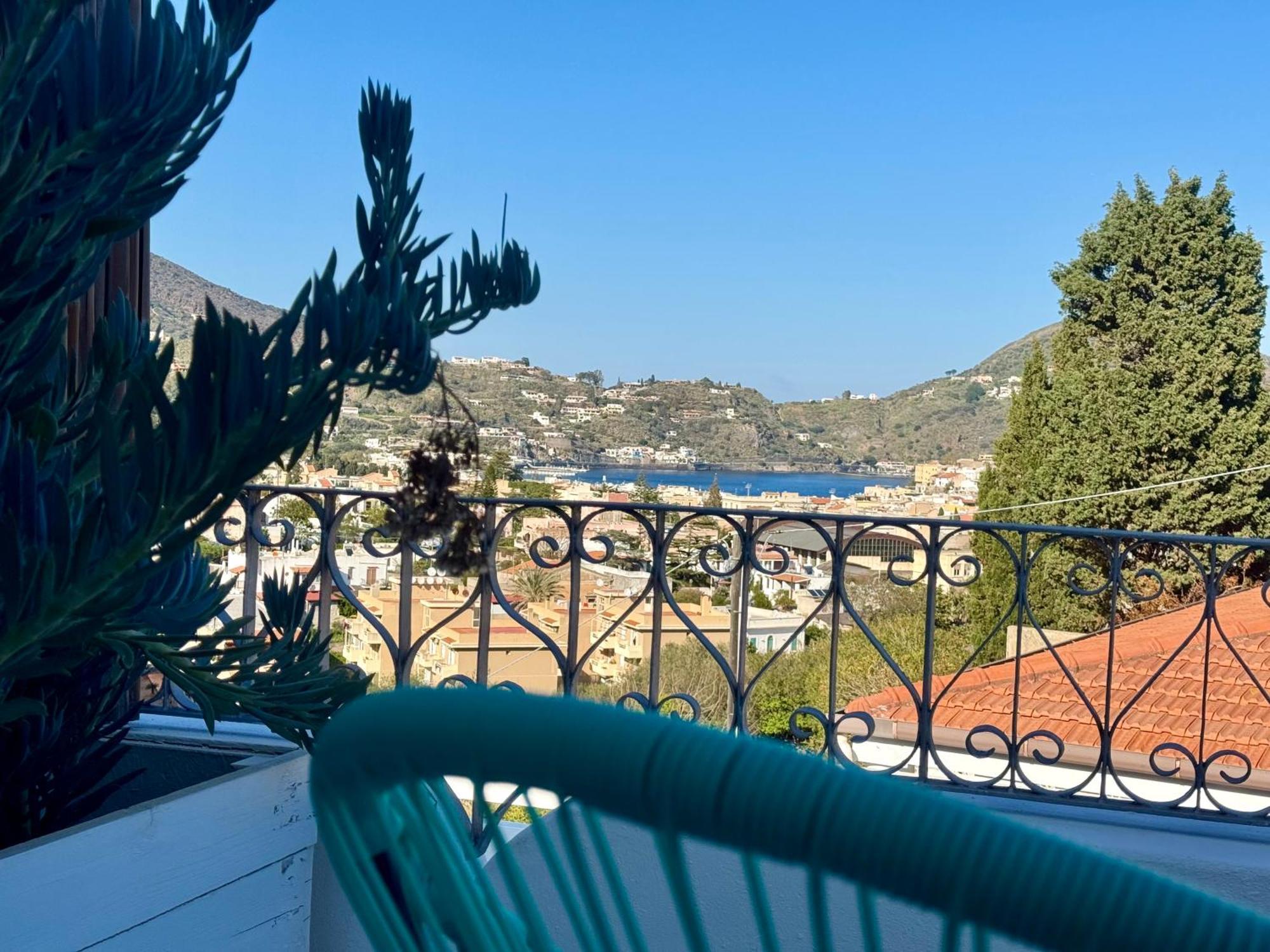 Taliaka B & B Lipari  Buitenkant foto